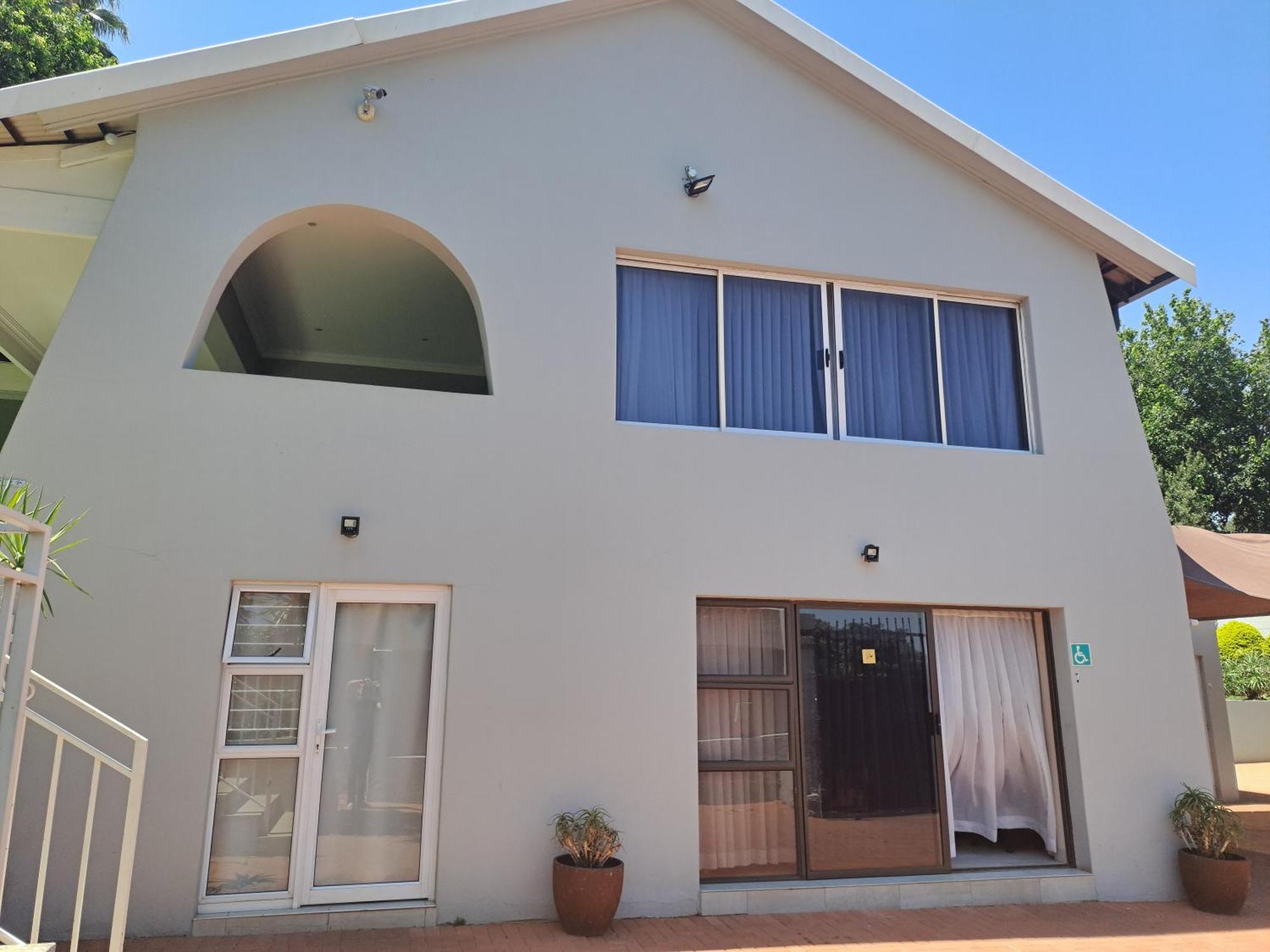 Bedfordview 8 On Acacia Guesthouse المظهر الخارجي الصورة
