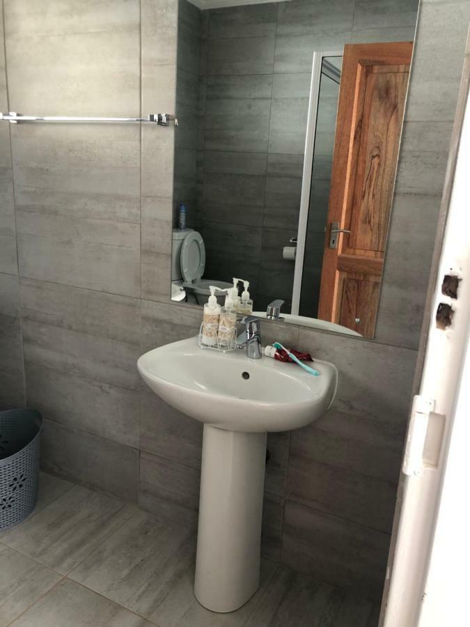 Bedfordview 8 On Acacia Guesthouse المظهر الخارجي الصورة